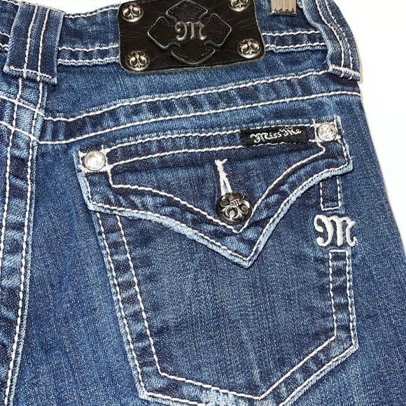 Size 27 Miss Me Distressed Bootcut low-rise Jeans JP4009-2 - Picture 4 of 10